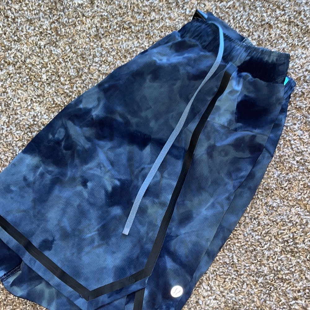 Blue mix mens lululemon shorts